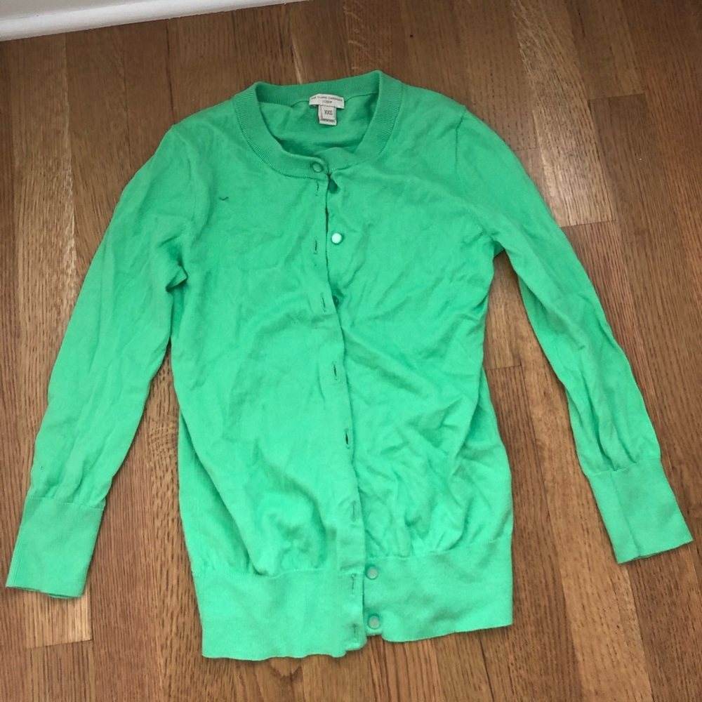 green button up - Picture 1 of 2